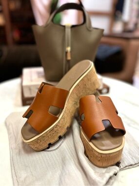 100% authentic Hermes wedges never worn